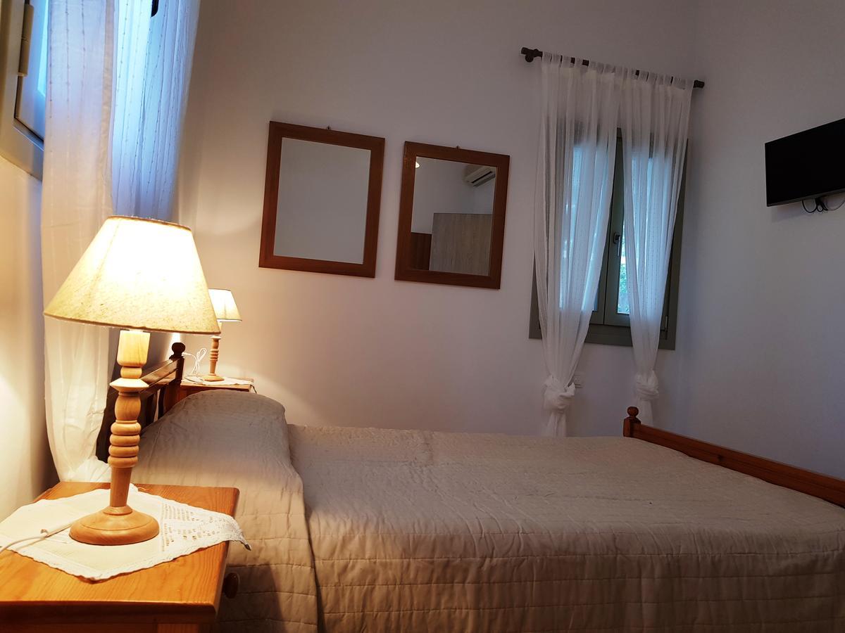 Theo'S Vacation Home Skyros Exterior photo
