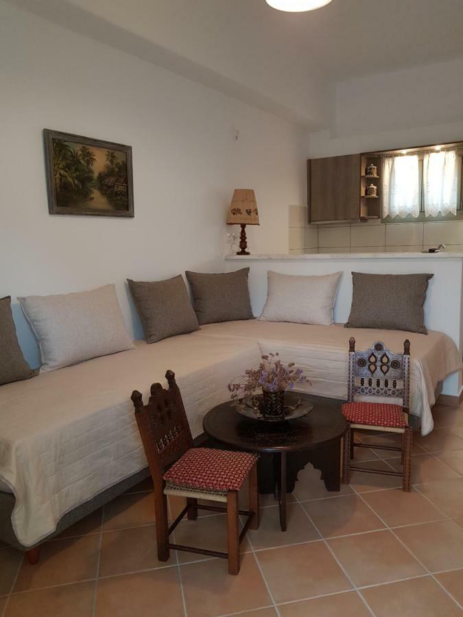 Theo'S Vacation Home Skyros Exterior photo